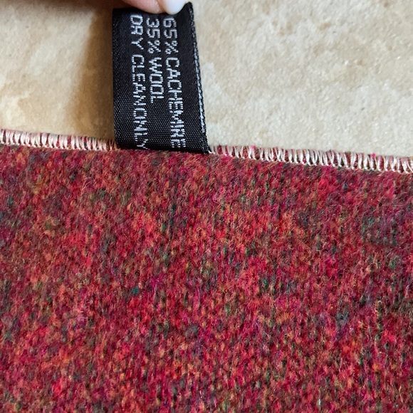 Cashmere wool blend multi colored floral motif scarf/shawl - Picture 10 of 13